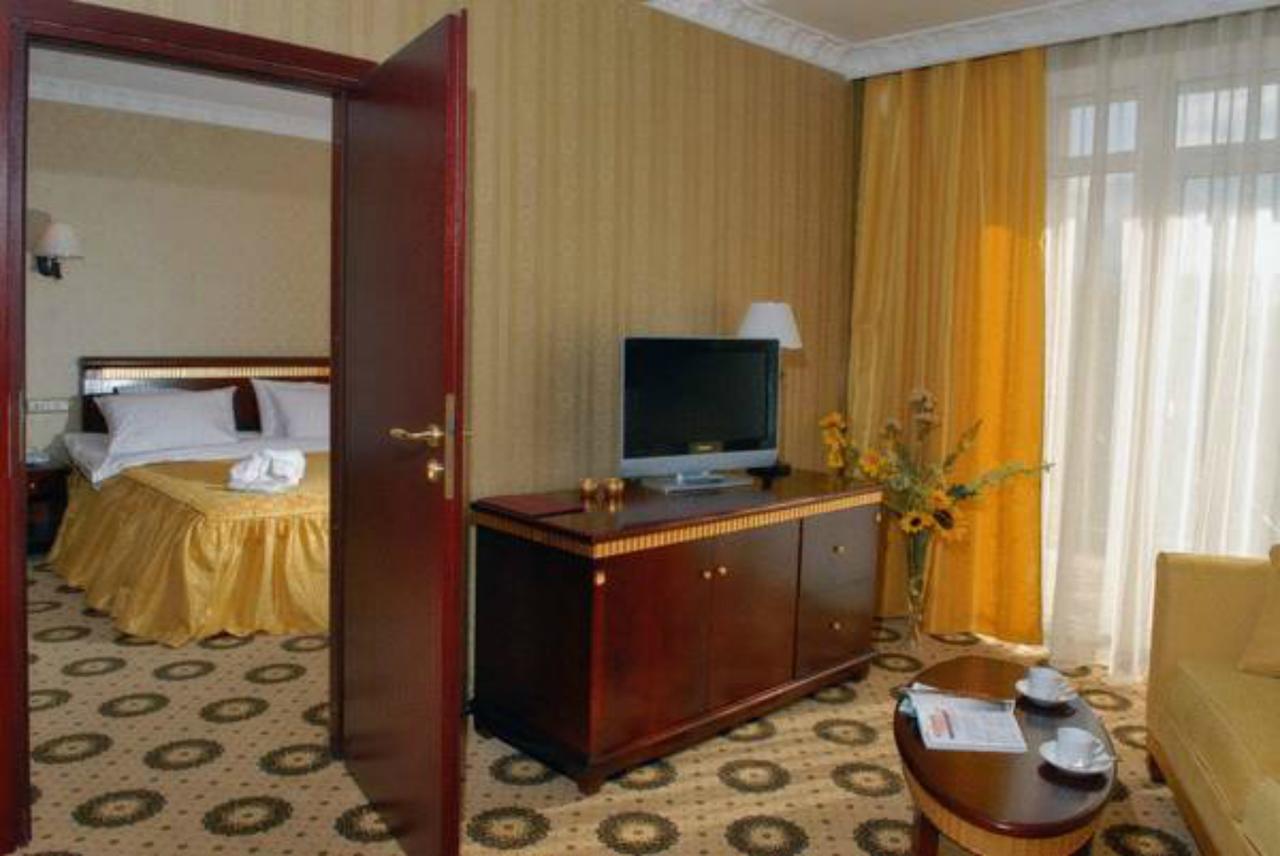 Royal Hotels And Spa Resorts Promenad Truskaveț Exterior foto